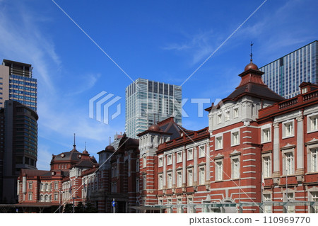 Tokyo Station renovated in 2013 110969770