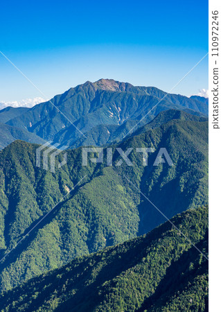 登上靜岡縣的日本百座名山潮見山:從潮見小屋眺望千潮嶺和千疊岳 登上靜岡縣的日本百座名山潮見山:從潮見小屋眺望千潮嶺和千疊岳 110972246
