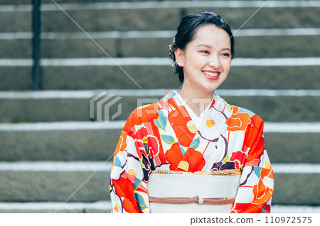 和服的女人去京都遊覽 110972575