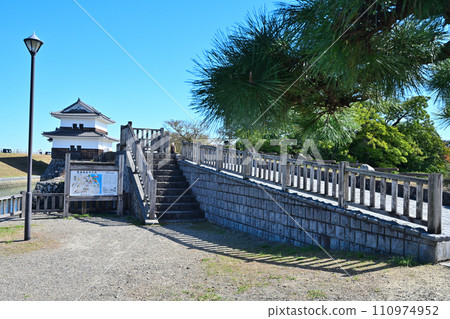 東海道 53 站之一的桑名宿「七里之渡」的藍天景色 東海道 53 站之一的桑名宿「七里之渡」的藍天景色 110974952