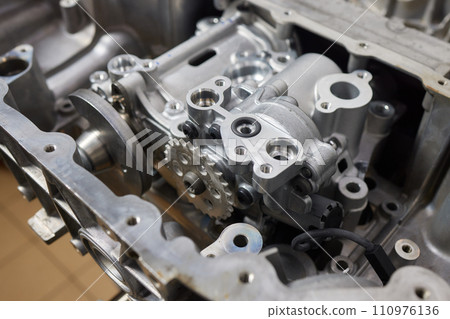 the engine ready to be reassembled on the car 110976136