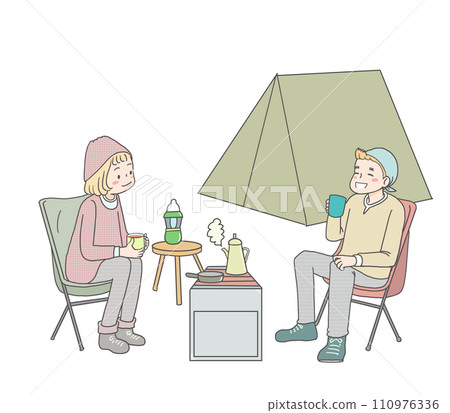男人和女人在營地放鬆 110976336