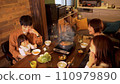 Three-generation family dining table/getting together over hot pot dishes 110979890