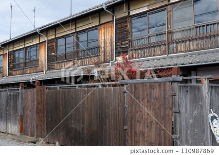 An old and very beautiful building in Kakogawa City, Hyogo Prefecture, Japan An old and very beautiful building in Kakogawa City, Hyogo Prefecture, Japan 110987869