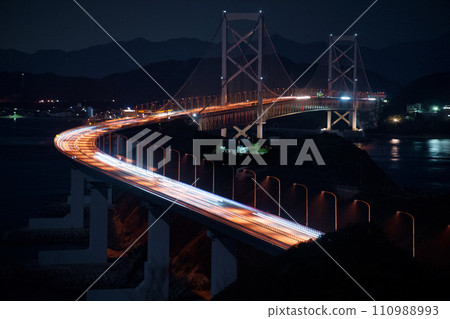 大鳴門大橋夜景_淡路島一側 110988993