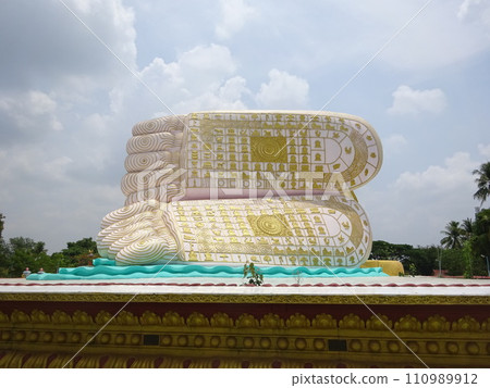 Myataryaung Reclining Buddha (Myataryaung Paya) Myanmar Bago (Peguh) Myataryaung Reclining Buddha (Myataryaung Paya) Myanmar Bago (Peguh) 110989912