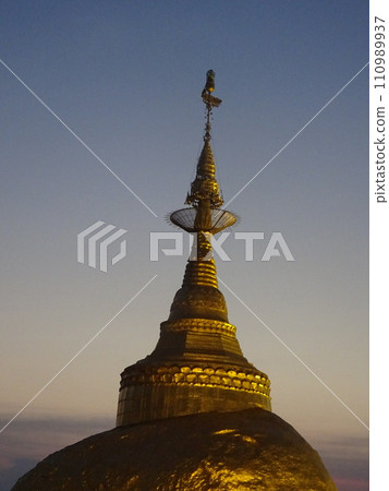 Golden Rock Myanmar Kyaiktiyo 110989937