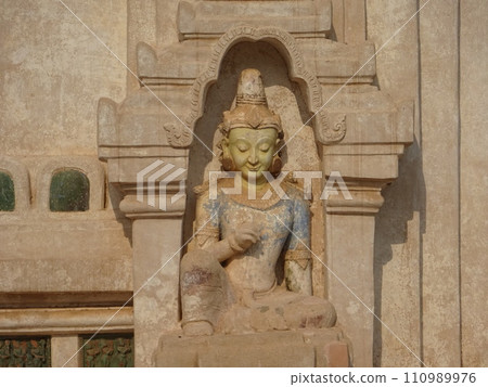 Ananda Temple, Pagan, Myanmar Ananda Temple, Pagan, Myanmar 110989976