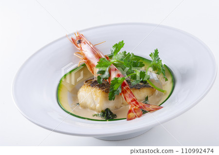 美味的蝦子和烤魚 美味的蝦子和烤魚 110992474