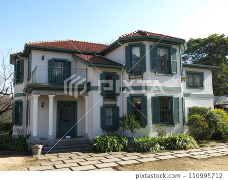 Bluff 18th building located in Yamate Italian Mountain Garden in Naka Ward, Yokohama City Bluff 18th building located in Yamate Italian Mountain Garden in Naka Ward, Yokohama City 110995712