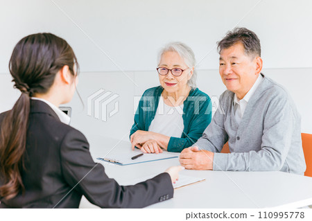 社工、支持輔導員、生活方式輔導員、為老年人提供諮詢的社會工作者 110995778
