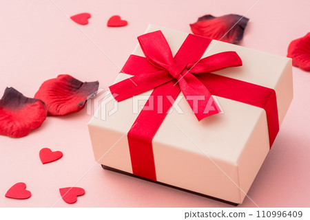 禮物和心的形象 禮物和心的形象 110996409