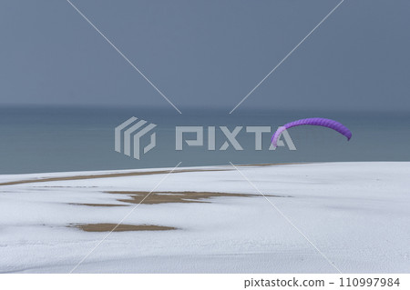 鳥取沙丘的雪景 鳥取沙丘的雪景 110997984