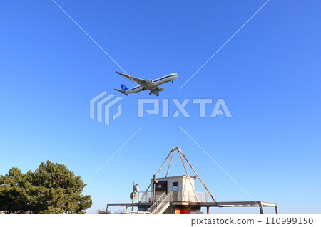 客機著陸;客機從頭頂飛過 客機著陸;客機從頭頂飛過 110999150