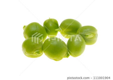 green peas fresh isolated green peas fresh isolated 111001904