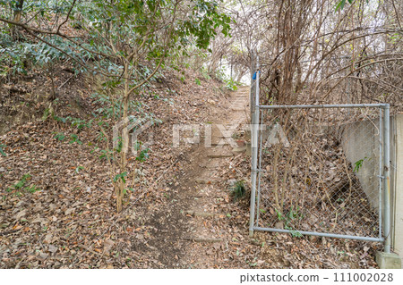 草堂山登山口（高尾站附近） 111002028