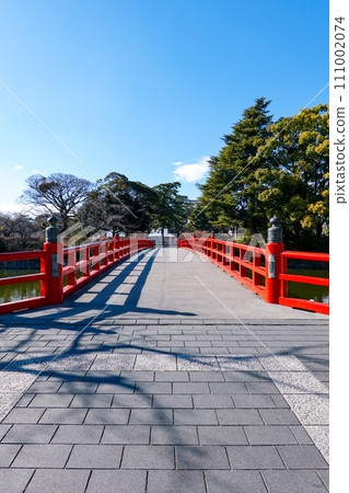 橫跨小田原城二之丸東堀的學橋(神奈川縣小田原市) 橫跨小田原城二之丸東堀的學橋(神奈川縣小田原市) 111002074