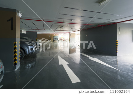 泰式公寓停車場 111002164