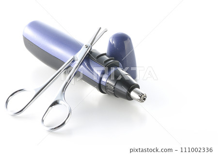 剪刀和鼻毛修剪器 剪刀和鼻毛修剪器 111002336