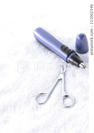 Scissors and nose hair trimmer 111002346