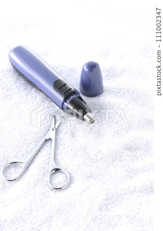 Scissors and nose hair trimmer Scissors and nose hair trimmer 111002347