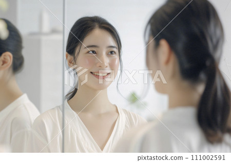 鏡子中倒影的女人（AI 生成的圖像） 111002591