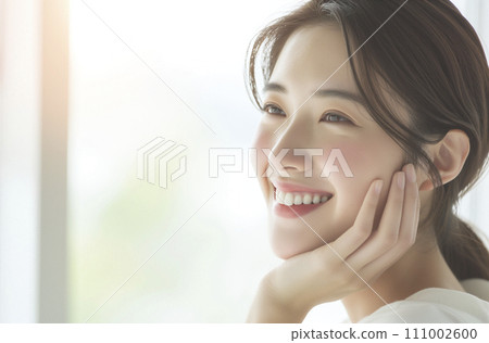 年輕女子的笑臉特寫美麗圖像（AI 生成圖像） 111002600