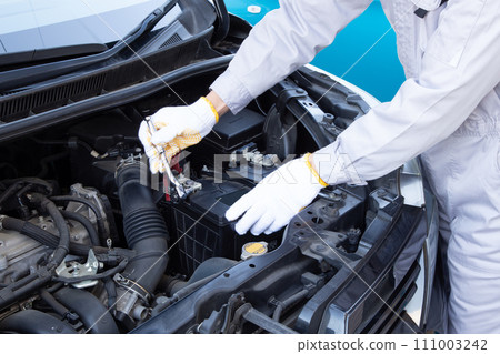 汽車電瓶檢查及更換工作 111003242