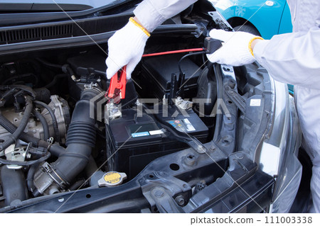 Car battery trouble (mechanic with alligator clip) 111003338