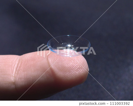 contact lenses on fingertips contact lenses on fingertips 111003392