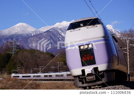 冬天的八岳和E351系列特快Super Azusa 111006836