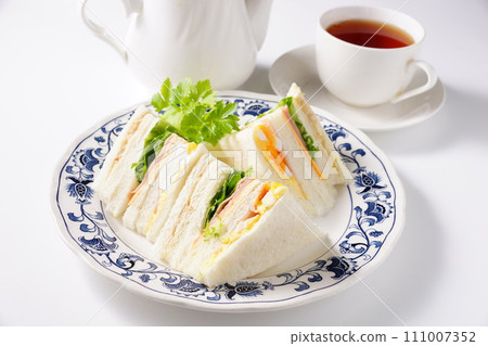 Delicious mix sandwich Delicious mix sandwich 111007352
