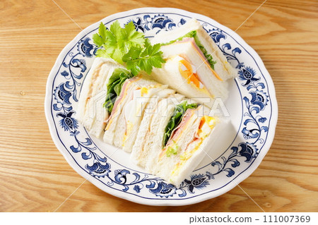 Delicious mix sandwich 111007369