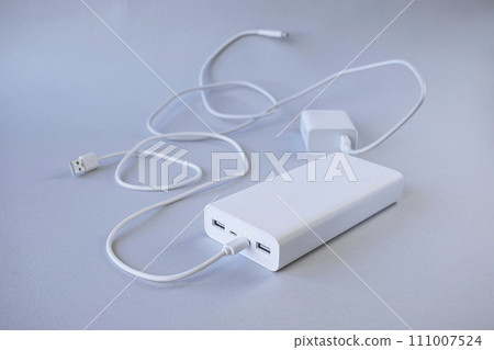 Power bank, external battery and USB cable, universal mobile battery 111007524