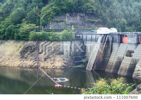 Inside Kura dam 111007600