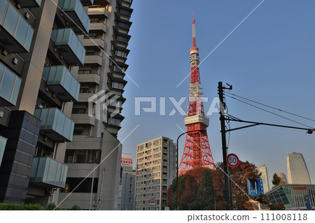 Nov 27 2023 Tokyo Tower, landmark of Tokyo city, with road traffic Nov 27 2023 Tokyo Tower, landmark of Tokyo city, with road traffic 111008118