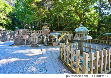 The grounds and view of Kunozan Toshogu Shrine in Sunpu, said to be the tomb of Tokugawa Ieyasu The grounds and view of Kunozan Toshogu Shrine in Sunpu, said to be the tomb of Tokugawa Ieyasu 111009457