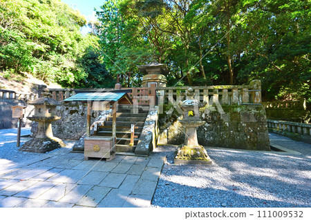 The grounds and view of Kunozan Toshogu Shrine in Sunpu, said to be the tomb of Tokugawa Ieyasu The grounds and view of Kunozan Toshogu Shrine in Sunpu, said to be the tomb of Tokugawa Ieyasu 111009532