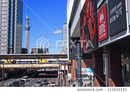 Skytree seen from Kinshicho Station 111010181