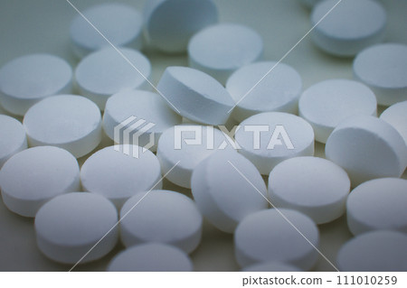 Lots of ramune like white pill medicine 111010259