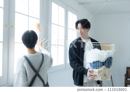 Couple doing housework Couple doing housework 111018001