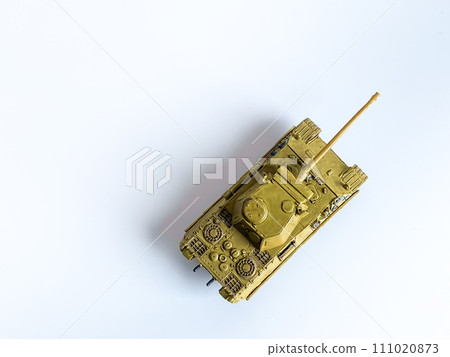 World war 2 tank model toy isolated on white background World war 2 tank model toy isolated on white background 111020873