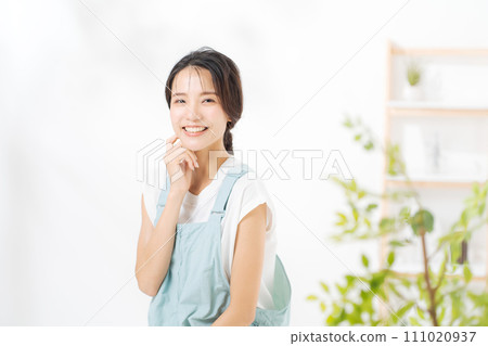 photo of a smiling woman photo of a smiling woman 111020937