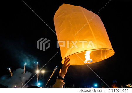 Sky lantern mass release event for Yee Peng and Loy Krathong traditional festival in Chiang Mai 111021653