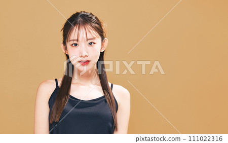 Image of fashionable women's beauty, cosmetics, and skin care Image of fashionable women's beauty, cosmetics, and skin care 111022316