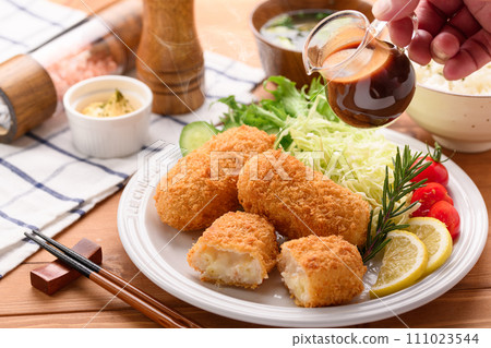 Cream croquette set meal 111023544