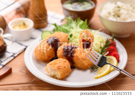 Cream croquette 111023555