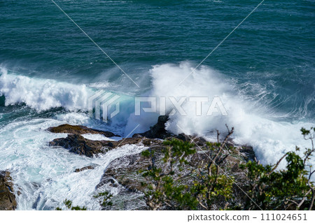 洶湧的波浪 111024651