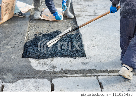 道路建設、瀝青路面修復工程、常溫混合料找平 111025483