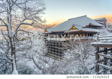 清水寺2023年冬天，大雪早晨 111026325